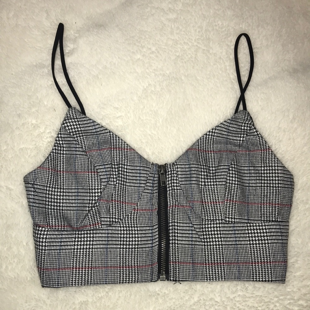 LF SEEK THE LABEL PLAID ZIP UP CROP TOP
